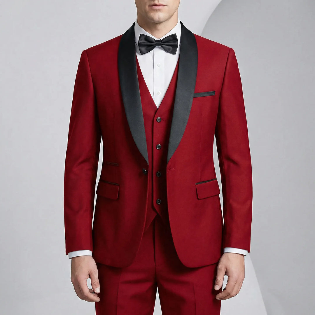 Man bär en tredelad slim-fit kostym, perfekt för bröllop, fester och andra formella evenemang.