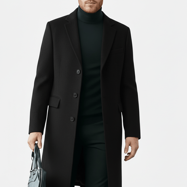 Elegant långkappa för herrar, modell Phoenix. Ytterrock med knappslå, idealisk för kalla dagar.