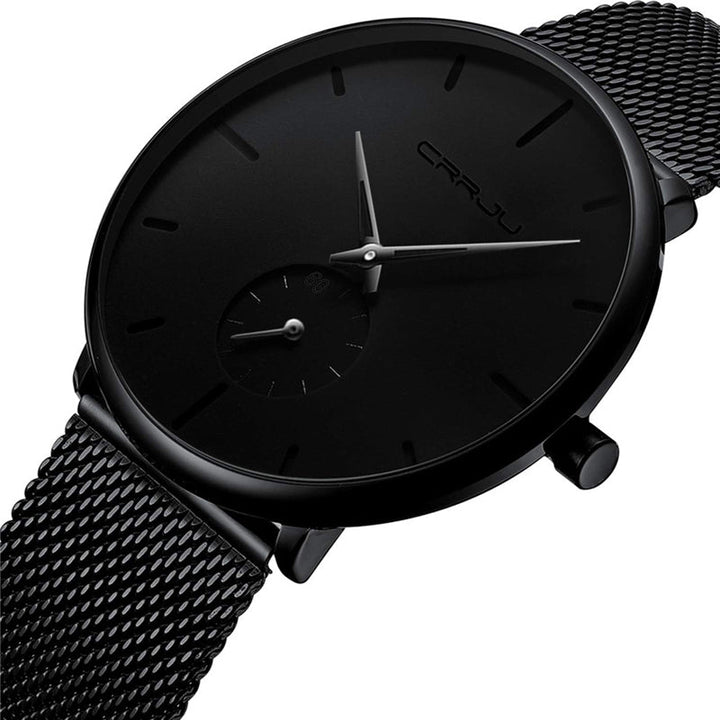 "Elegant herrklocka i rostfritt stål, frontvy. Vattentät design, reptåligt glas, lämplig för alla tillfällen."