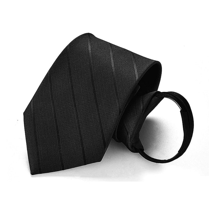 Elegant herrslips med dragkedja, diskret design, förbättrad funktionalitet, för formella kläder och stiliga tillställningar.