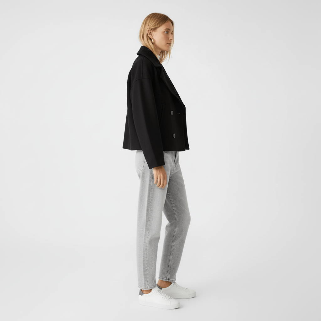 Figurnära kort damjacka 'Jessica' med elegant dubbelknäppt design.