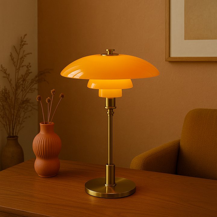 Stilren bordslampa LED med glasglober och svart järnram. Idealisk för nordisk inredning.