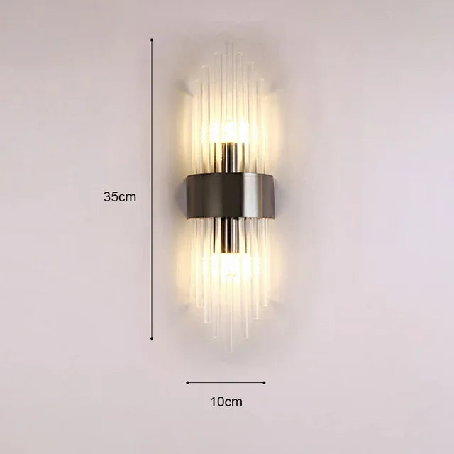 Designad LED-vägglampa i svart för sovrum. Skapar mysig och lyxig stämningsbelysning.