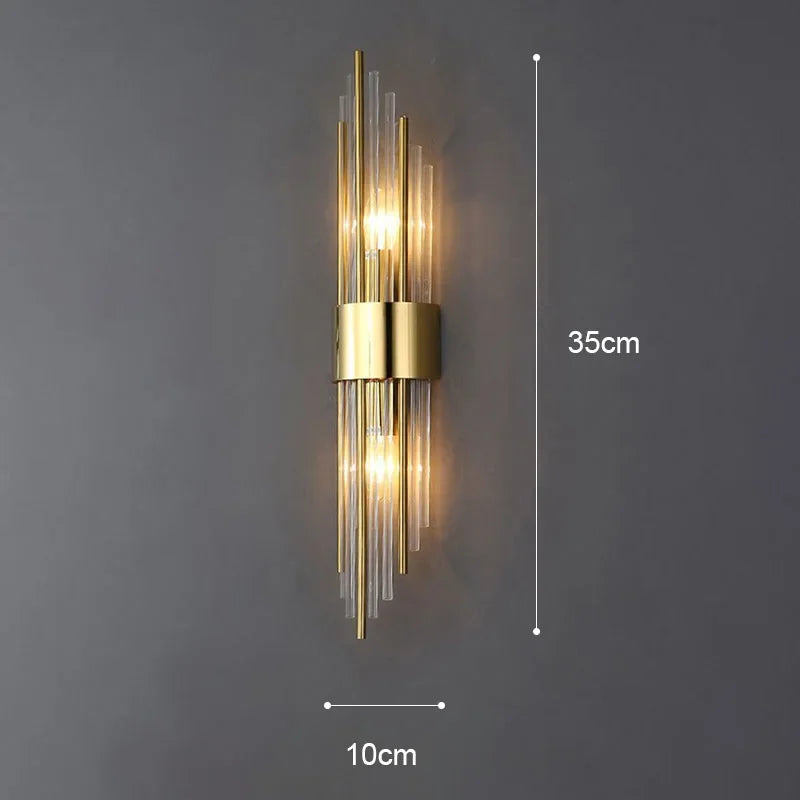 Elegant svart LED-vägglampa med kristall. Perfekt accentbelysning för vardagsrum och hall.