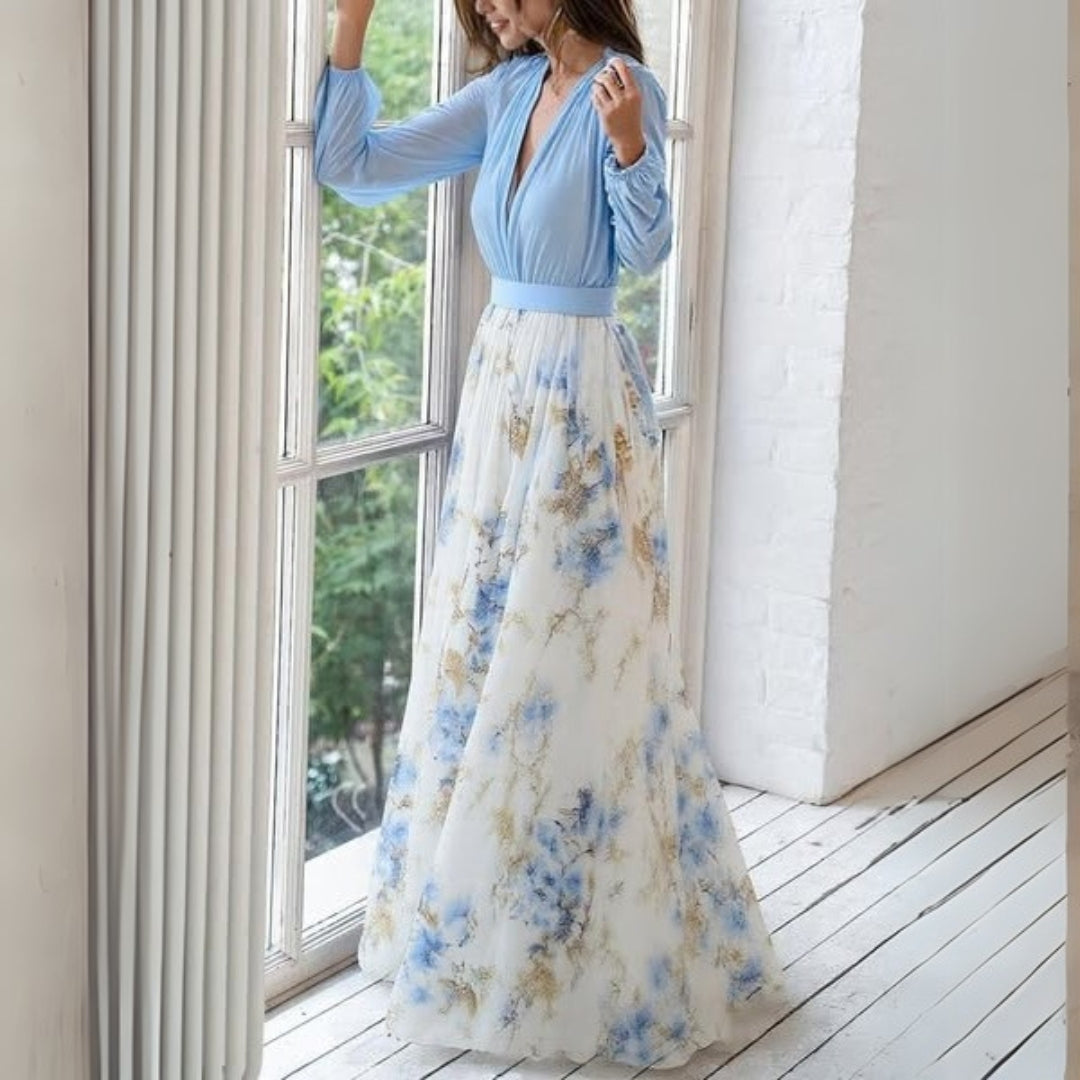Festlig kvinnors maxiklänning med blommigt mönster och V-ringning, idealisk sommarklänning som är både elegant och bekväm.