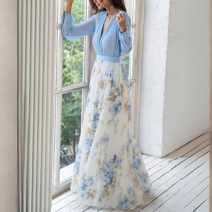 Festlig kvinnors maxiklänning med blommigt mönster och V-ringning, idealisk sommarklänning som är både elegant och bekväm.