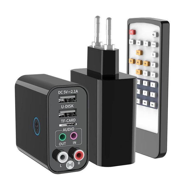 "Elegant och kompakt multifunktionskontakt med två USB-portar, MicroSD-kortplats och Bluetooth 5.0 stöd för elektronik."