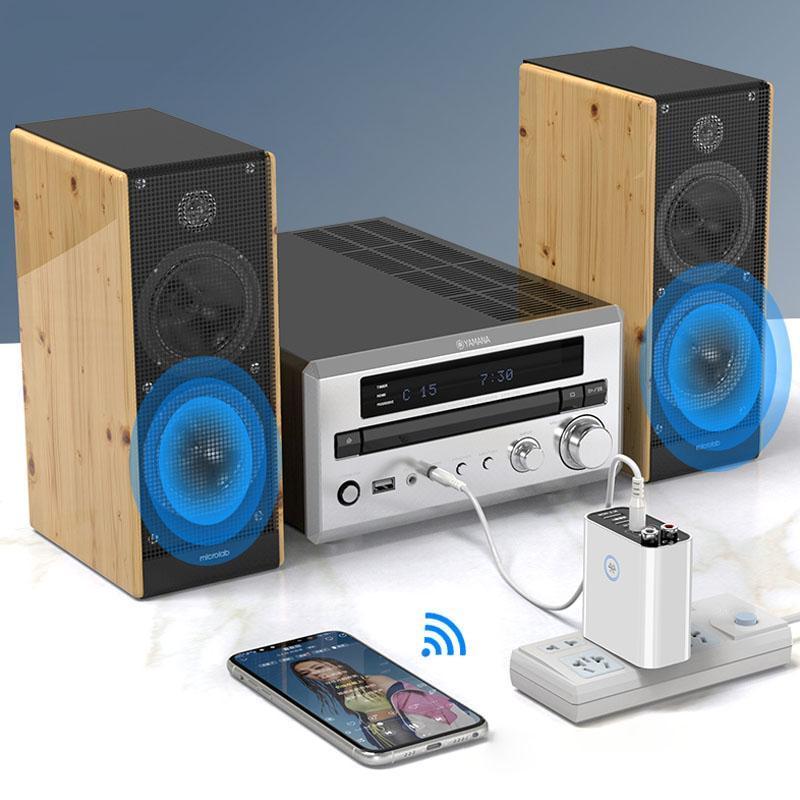 "Elegant och kompakt multifunktionskontakt med två USB-portar, MicroSD-kortplats och Bluetooth 5.0 stöd för elektronik."