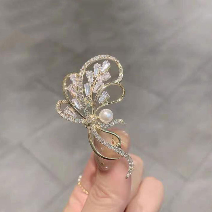 "Elegant överraskningspresent för kvinnor, med smycken och accessoarer, perfekt för festliga tillfällen och spontana gåvor."