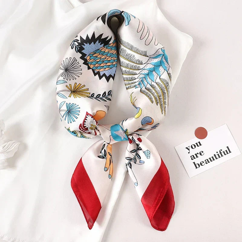 Damscarf med elegant rutigt mönster, en stilfull accessoar för den medvetna kvinnan.