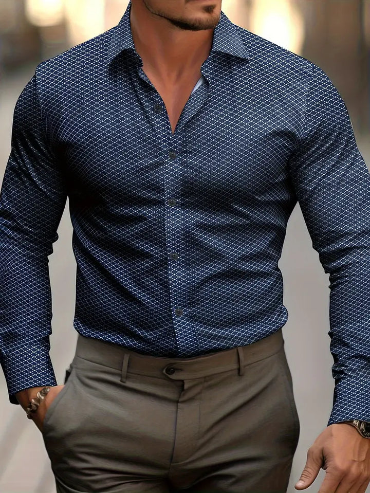 Modern rutig herrskjorta för män. Andrew modellen passar både formella tillfällen och avslappnad vardag.