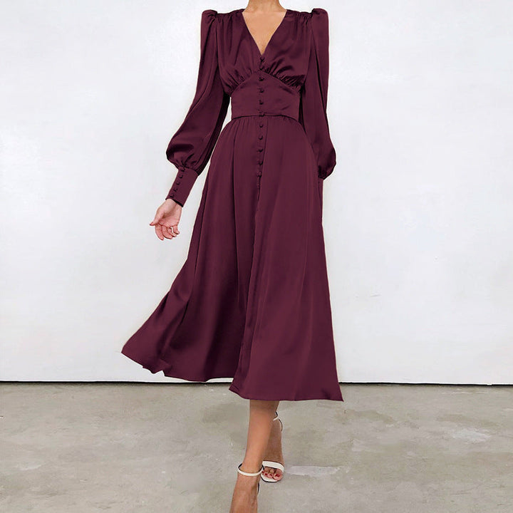 Bekväm satinklänning i polyester för damer, elegant mode för fest och daglig användning.