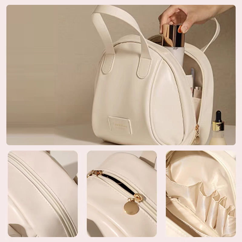 "Elegant skalformad dam kosmetikväska i PU-läder med flera lager, brun färg, optimal förvaring för resor och vardag."