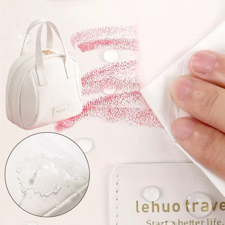 "Elegant skalformad dam kosmetikväska i PU-läder med flera lager, brun färg, optimal förvaring för resor och vardag."