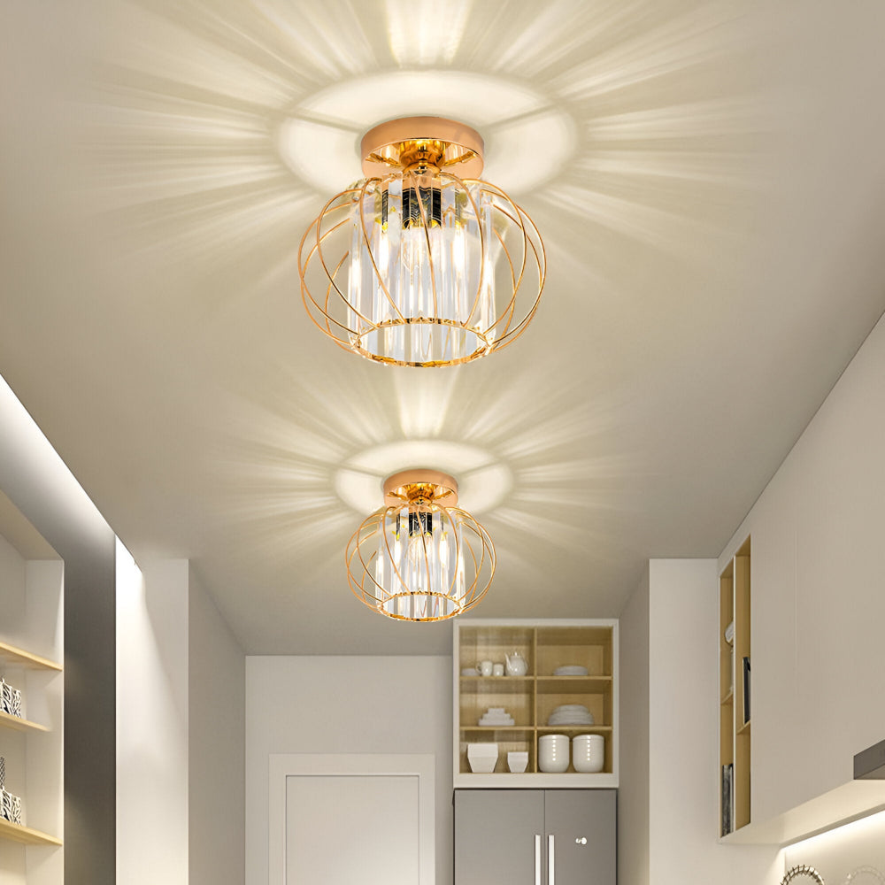 Stilren taklampa, skandinavisk estetik, elegant LED belysning för en modern inredning.