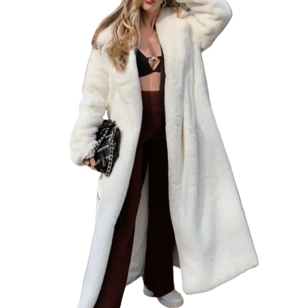Elegant skandinavisk vinterkappa för kvinnor, varm och stilren i klassisk design, perfekt ytterplagg för dammode.