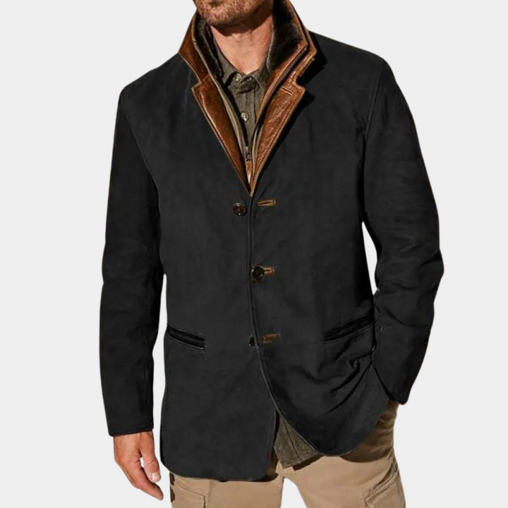 Stilren herrjacka i konstsyntetiskt material, smart casual stil. En elegant jacka för man under vår och höst.
