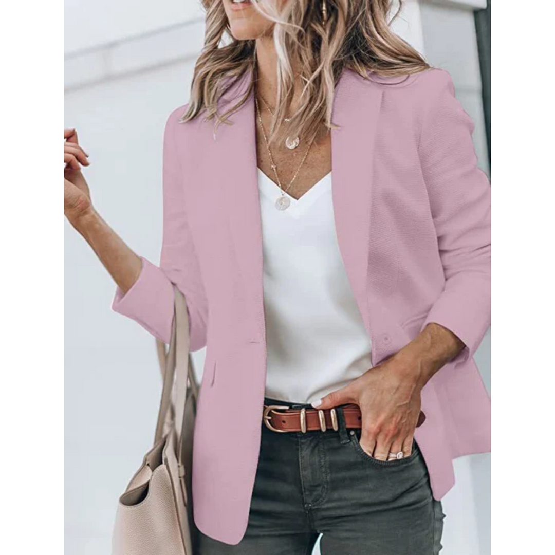 Damkavaj i marinblått med slim fit, perfekt för en modern och stilren arbetslook.