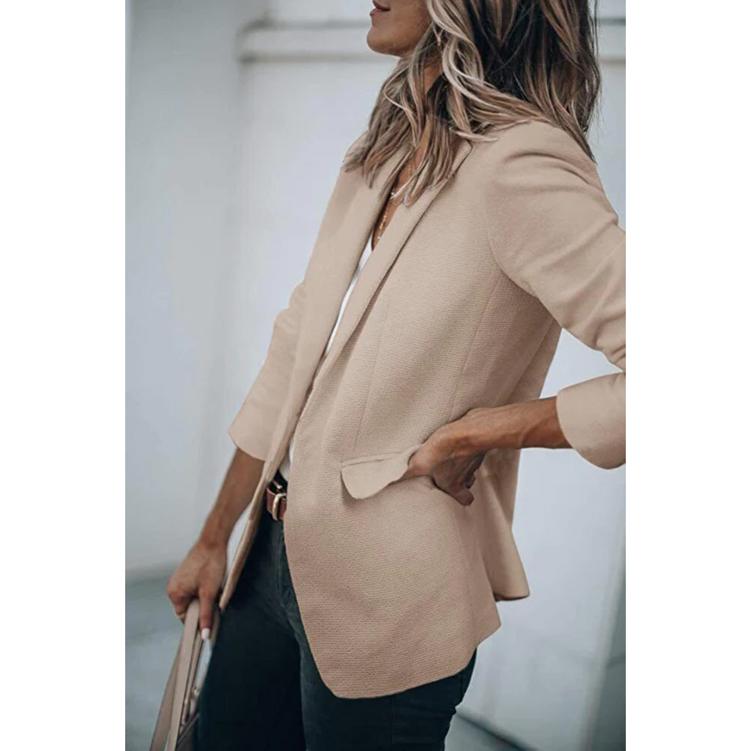 Svart kvinnors blazer i ullblandning, en mångsidig jacka för en elegant och tidlös garderob.
