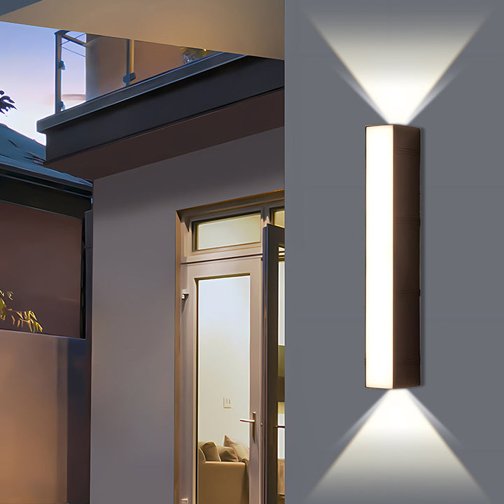 Elegant svart LED-vägglampa som utomhusbelysning, perfekt för modern villa.