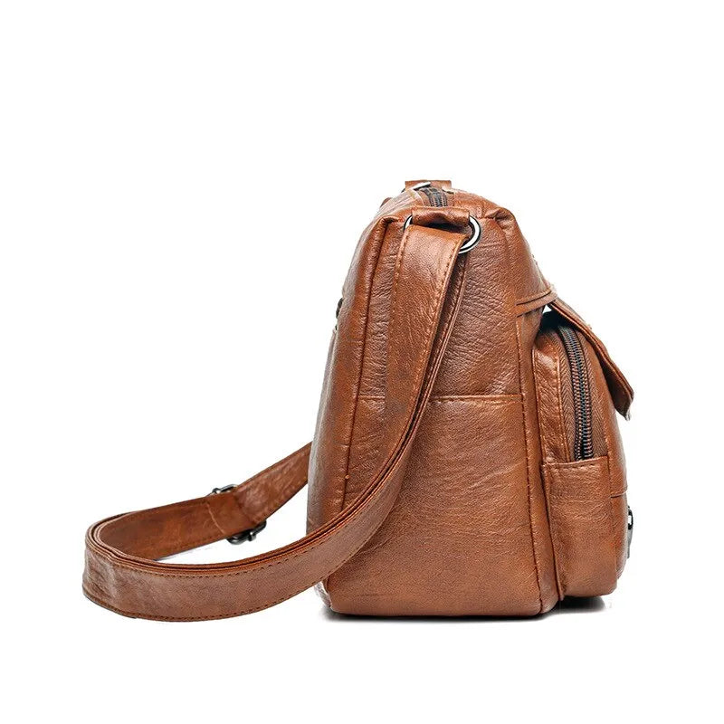 Chic stilren messenger väska för kvinnor i brunt, rymlig och elegant för mode.