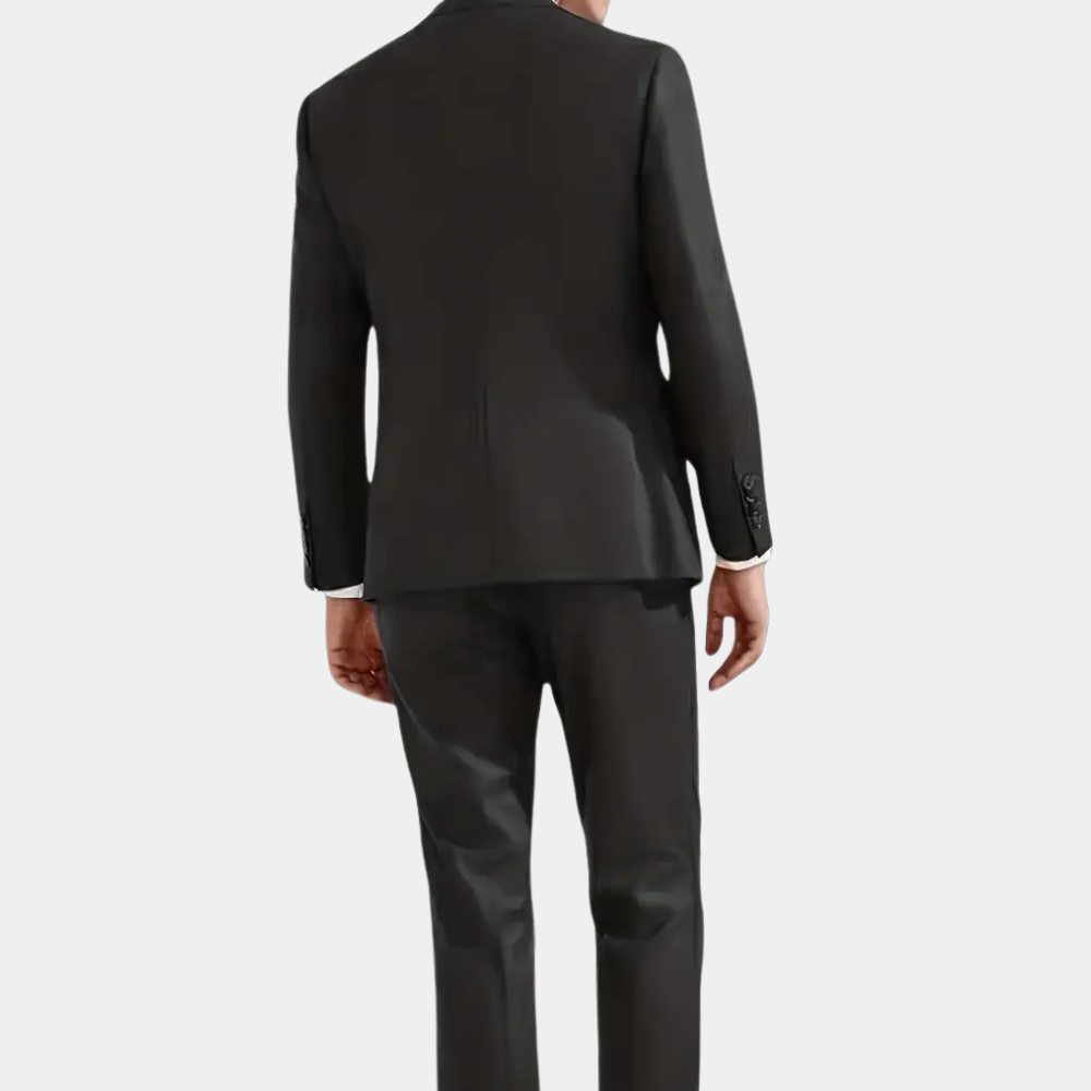 Svart tredelad herrkostym Leon, slimfit. Idealisk som festkläder och bröllopsdräkt med skarp look.