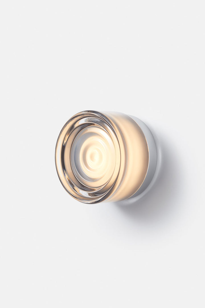 Designbelysning för utomhus, väderbeständig vägglampa med elegant stil.