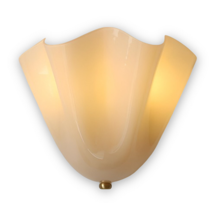 Snäckdesignad vägglampa, modern LED-armatur. Skapar behaglig hem belysning.