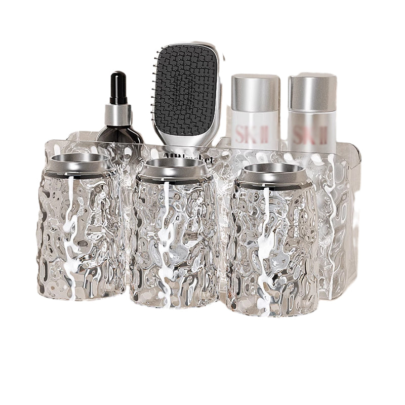 "Elegant väggmonterad tandborsthållare med munsköljkopp i silver/grå, sparar plats och håller badrummet organiserat."