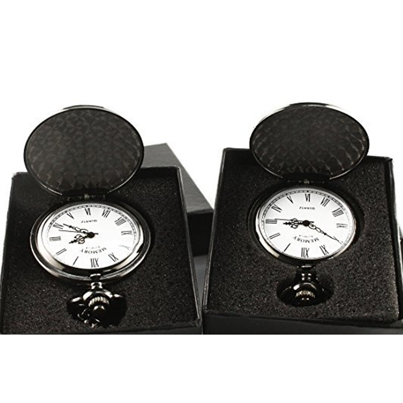 "Elegant vintage fickur med graverat kärleksbudskap, zinklegering, mineralglas, perfekt för formella tillfällen och som gåva.