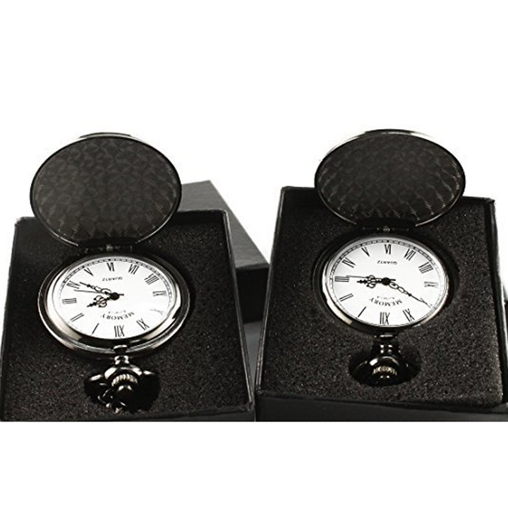 "Elegant vintage fickur med graverat kärleksbudskap, zinklegering, mineralglas, perfekt för formella tillfällen och som gåva.