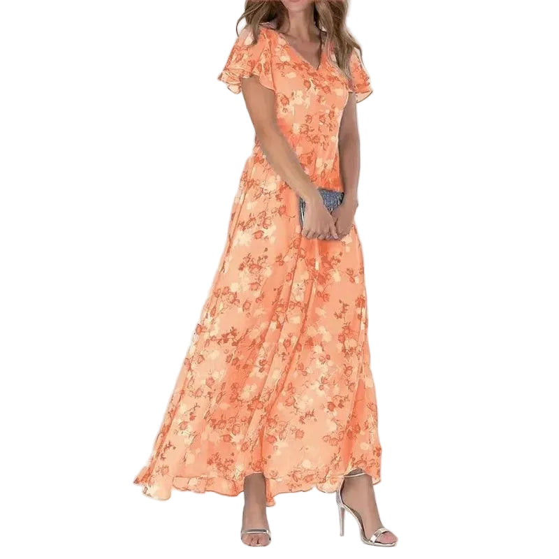 Elegant vit sommarklänning i maxilängd för kvinnor, perfekt för soliga dagar och fest.