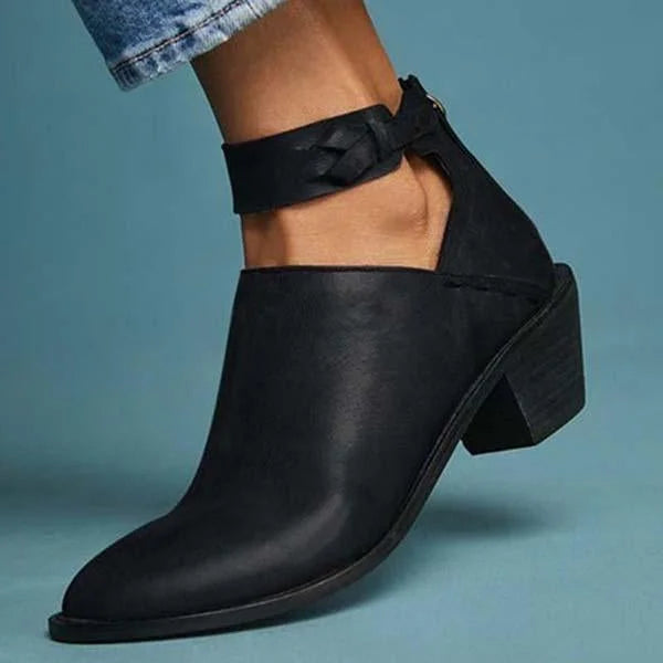Trendiga blå damkängor med dragkedja och stabil blockklack, eleganta höstskor för en modern look.