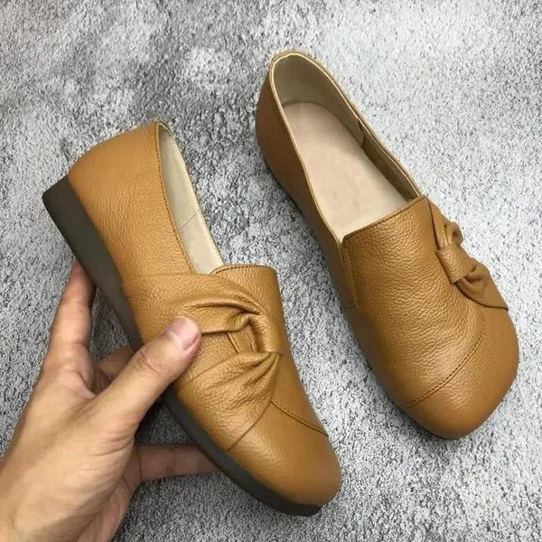 Mångsidiga dam loafers med halkfri sula, bekväma och stilrena. Perfekta som vardags- och eleganta skor.