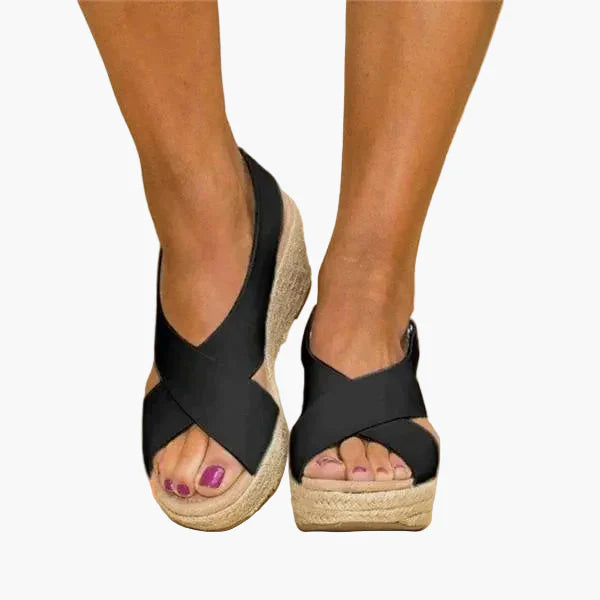 Eleganta damsandaler med ortopedisk kilklack, bra för fötterna och stilfulla för alla outfits.