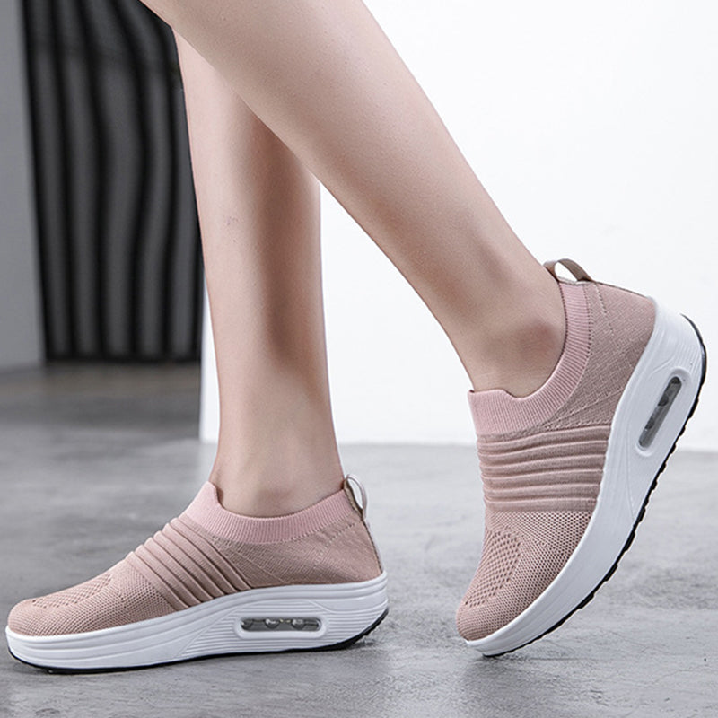 "Eleganta damsneakers med luftkudde och stöd för fotvalv. Finns i flera färger, elastiska och andas material."