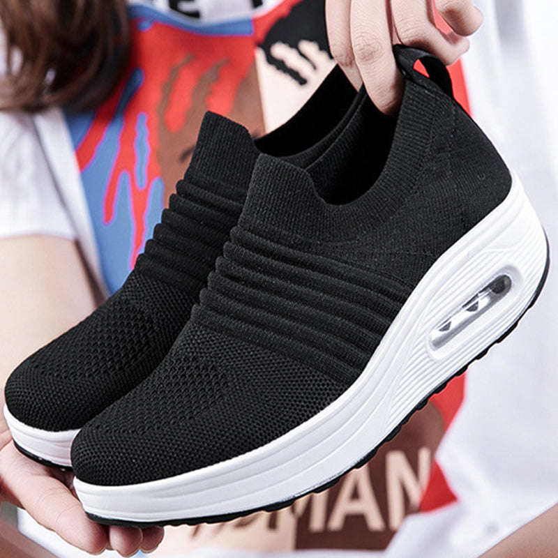 "Eleganta damsneakers med luftkudde och stöd för fotvalv. Finns i flera färger, elastiska och andas material."
