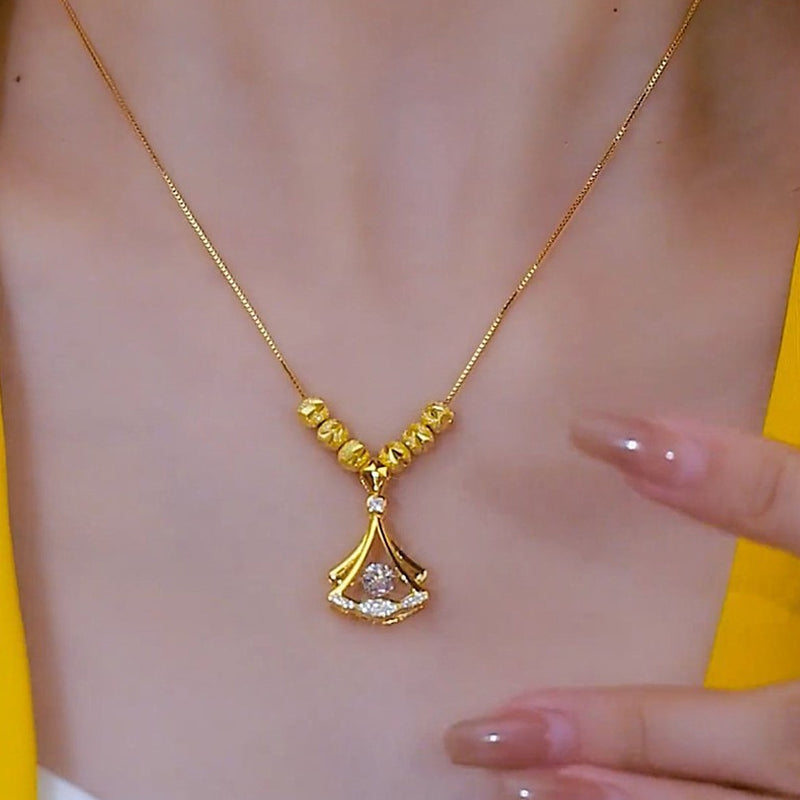"Eleganta Ginkgo Löv Halsband, 18K guldplätering med diamanter, naturinspirerad design för damer, justerbar längd."