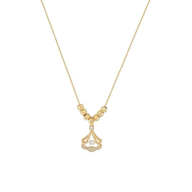 "Eleganta Ginkgo Löv Halsband, 18K guldplätering med diamanter, naturinspirerad design för damer, justerbar längd."