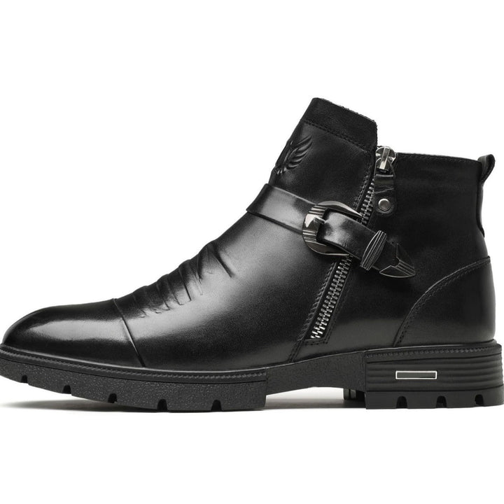 Formella herrskor: Svarta läderstövlar med slip-on-design, bekväma och stilrena för både höst och vinter.