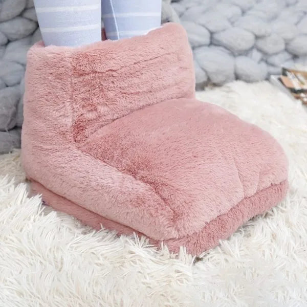 CozyFeet elektrisk fotvärmare i mjukt fleecetyg, med USB-anslutning för enkel användning överallt.