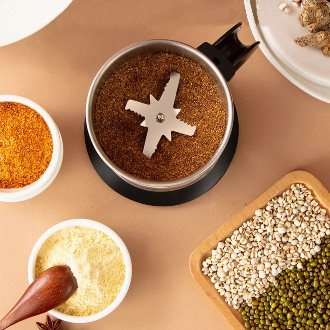 Kraftfull elektrisk kryddkvarn & nötmalare i rostfritt stål. Perfekt för matlagning & bakning. Köksredskap.
