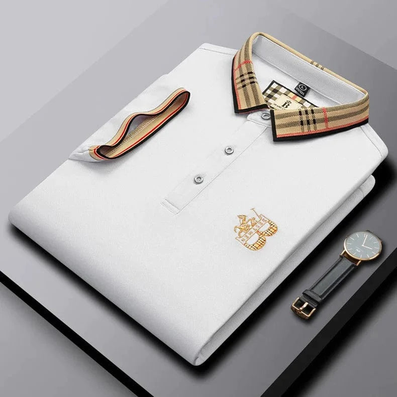 Baksida av en kortärmad herr pikétröja Matthew. Elegant polo för bekväm passform i vardagsmode.
