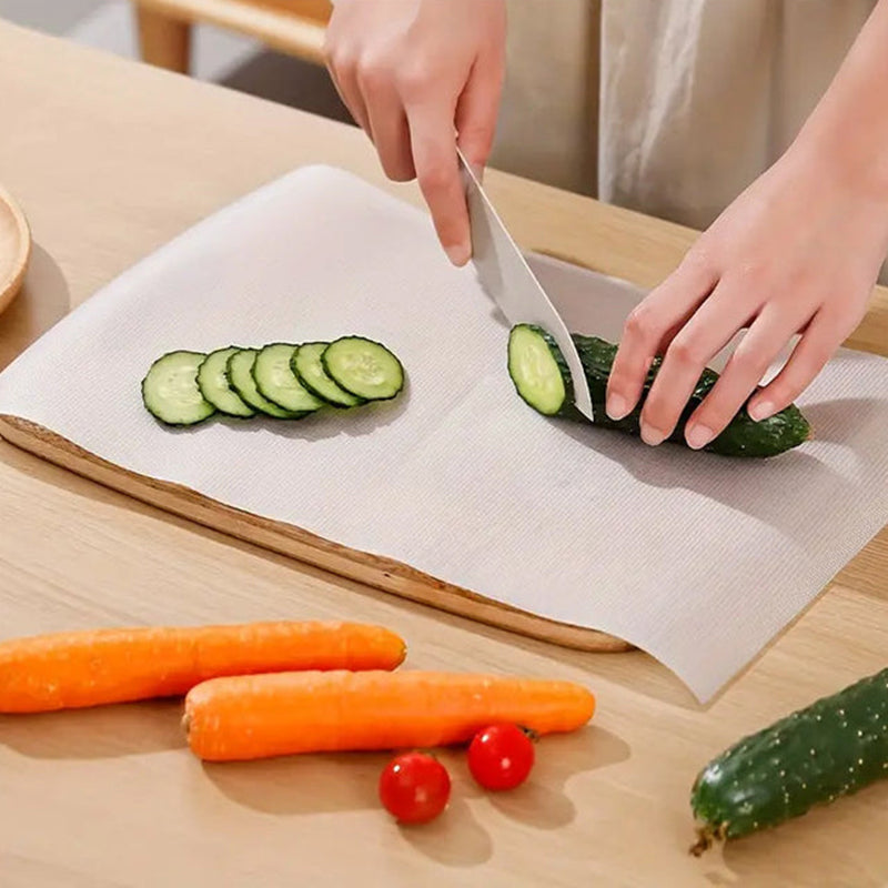 Engångsskärmatta i POE för utomhusbruk, genomskinlig design, perfekt för picknick, campinggrill. Livsmedelssäker och halkfri.