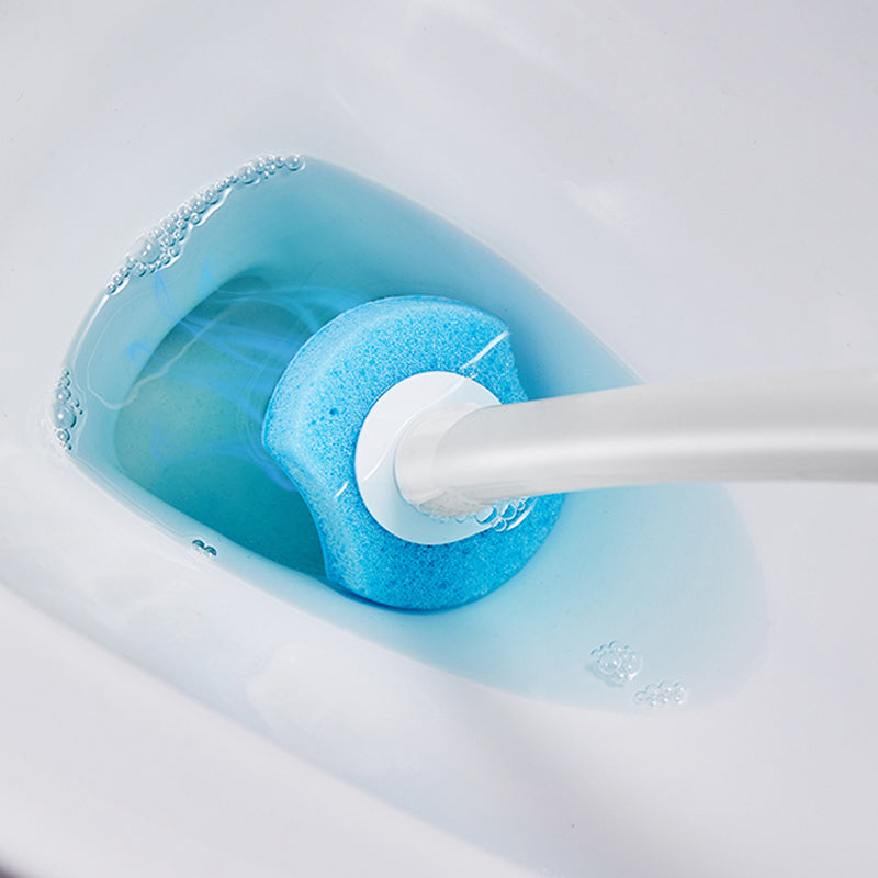 "Engångstoalettrengöringssystem med havsdofter, svartvit stav med rengöringshuvud i ljusare nyanser, klar för användning."