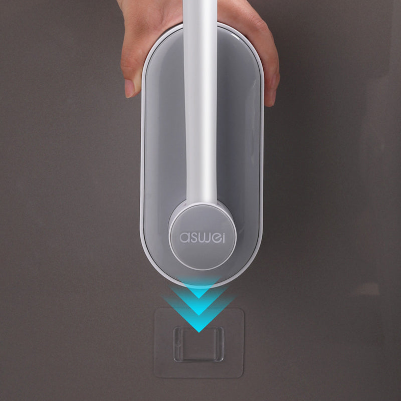 "Engångstoalettrengöringssystem med havsdofter, svartvit stav med rengöringshuvud i ljusare nyanser, klar för användning."