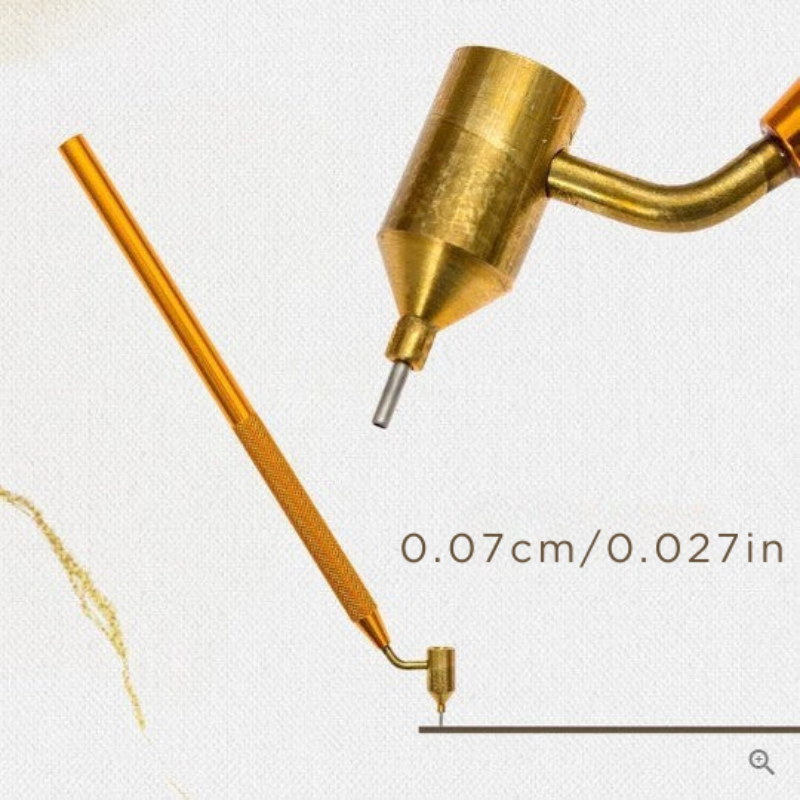 Praktisk kalligrafipenna för kontorsmaterial och kreativa projekt. Hållbar design.