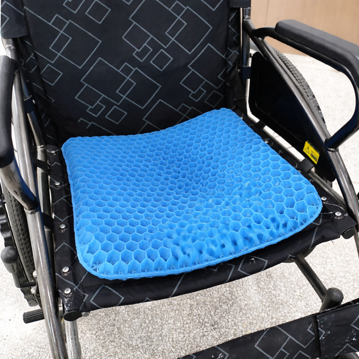 Kylande ergonomisk gel-sittdyna för kontorsstol & rullstol. Ger effektiv avlastning och bekväm komfort hela dagen.