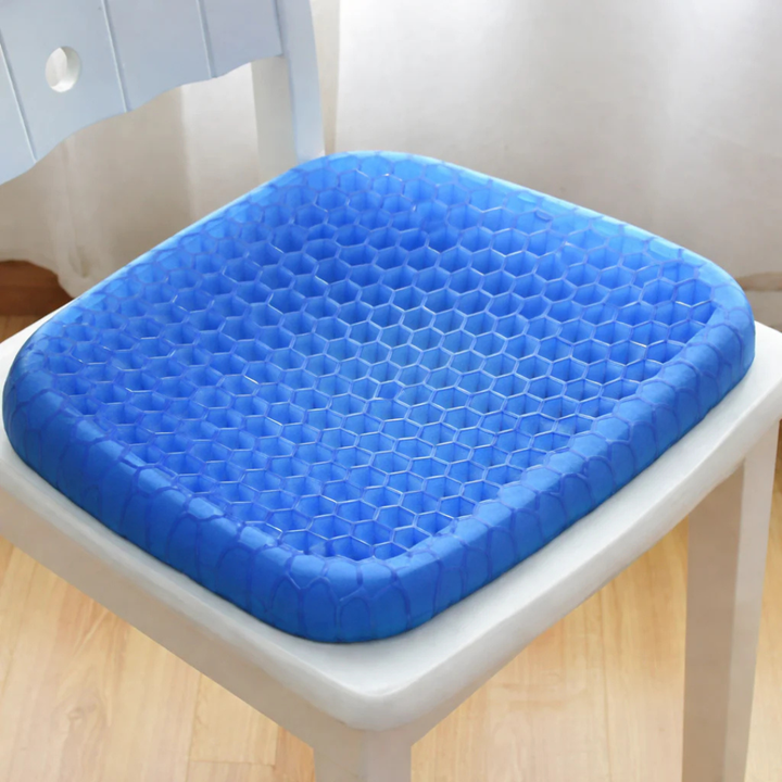 Ventilerande kylande sittdyna av silikon. Perfekt för kontorsstol & rullstol, ger ergonomisk komfort & tryckavlastning.