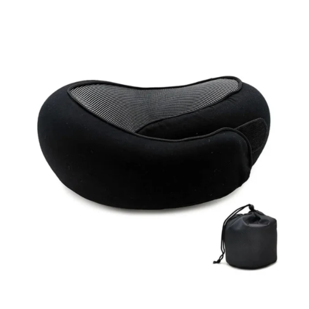 Resekudde i memory foam med luva. Perfekt för avslappning och stöd under långa flygningar.